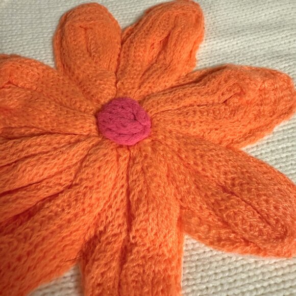 Davi & Dani Sweater - Picture 8 of 12